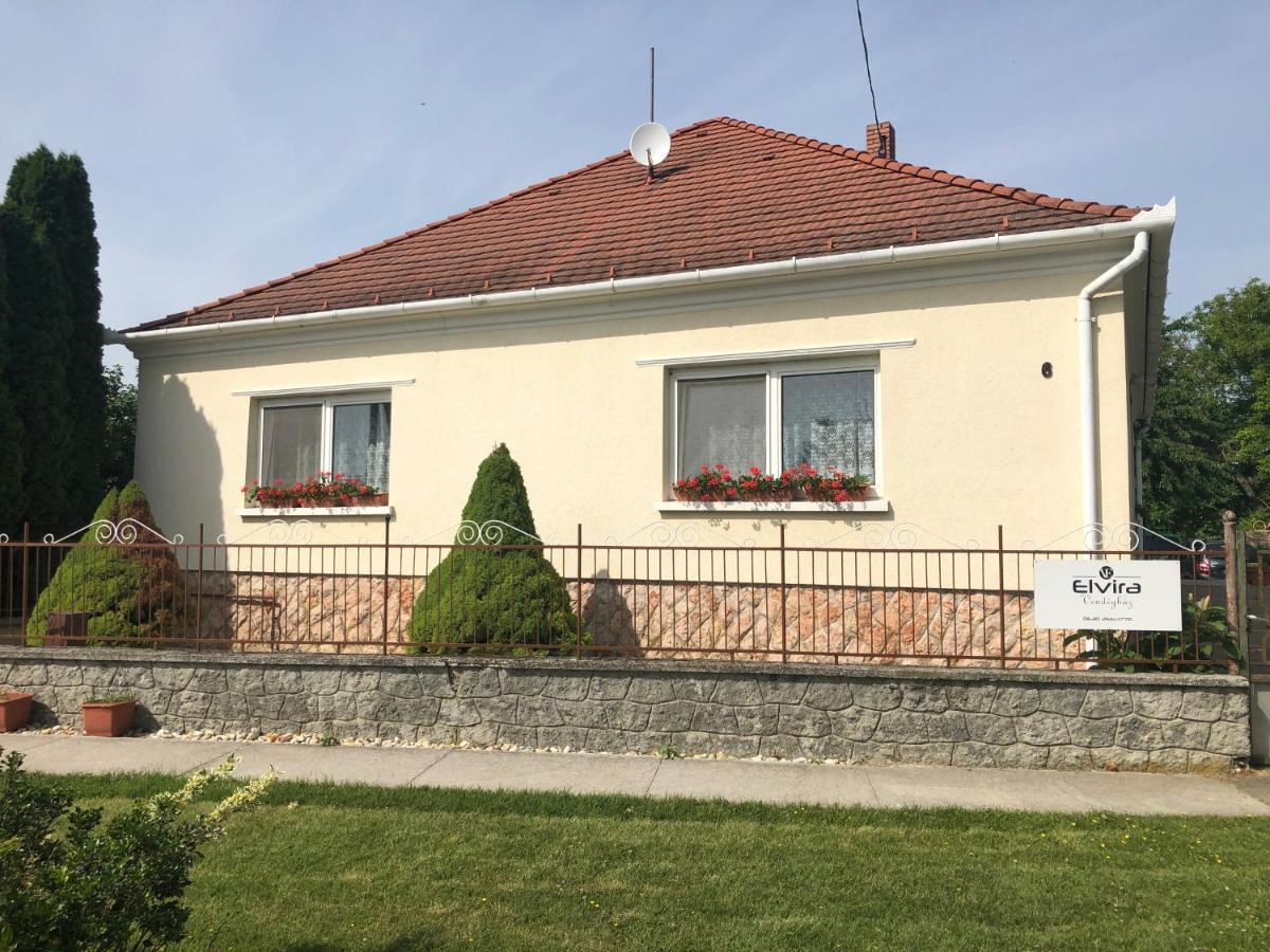 Apartament Elvira Vendeghaz Kisbodak